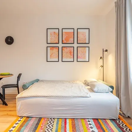 Stylish 1br - Local Market Vibes - Ac - Pool Walk דירה *