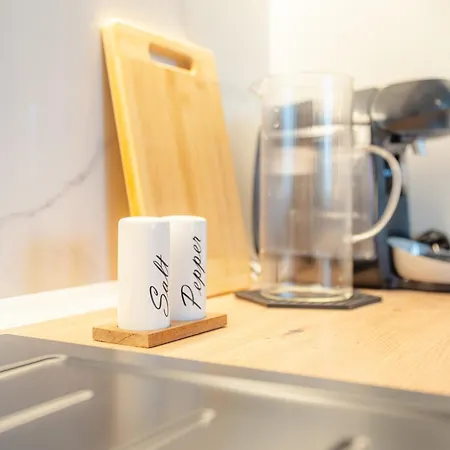 Stylish 1br - Local Market Vibes - Ac - Pool Walk דירה *