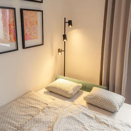 Stylish 1br - Local Market Vibes - Ac - Pool Walk דירה *